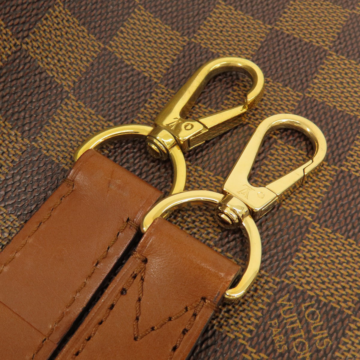 Louis Vuitton    Belmont Damier Ebene                    100% Authentic     ✨Very Good Pre-Owned Condition ~44
% MSRP