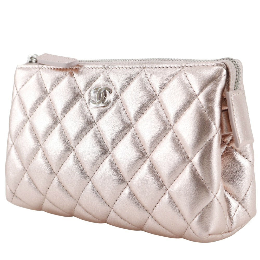 CHANEL Matelassé Lambskin – Metallic pink lambskin leather with gold-tone hardware