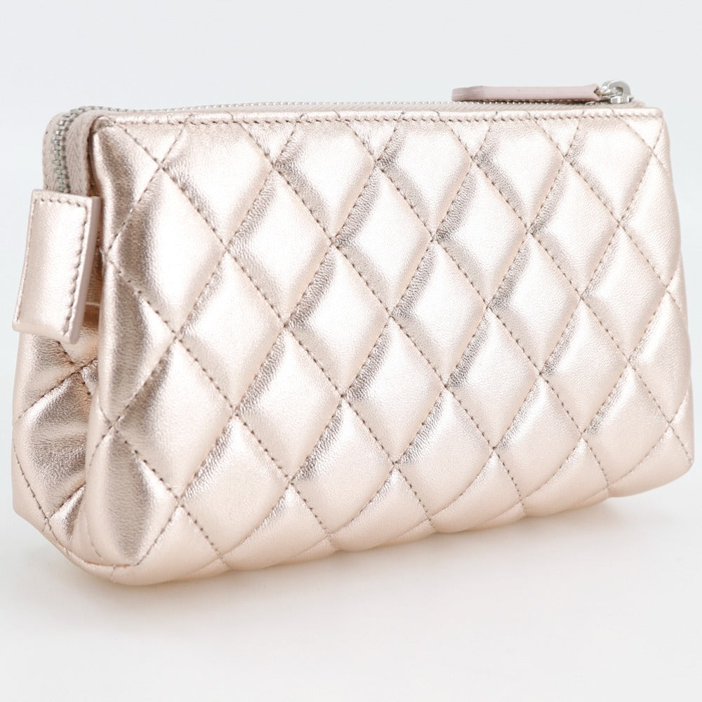 CHANEL Matelassé Lambskin – Metallic pink lambskin leather with gold-tone hardware