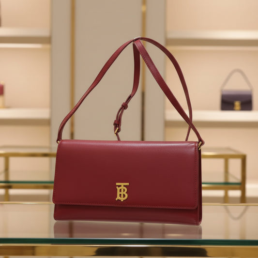 BURBERRY – Long Shoulder Wallet – Red Leather –