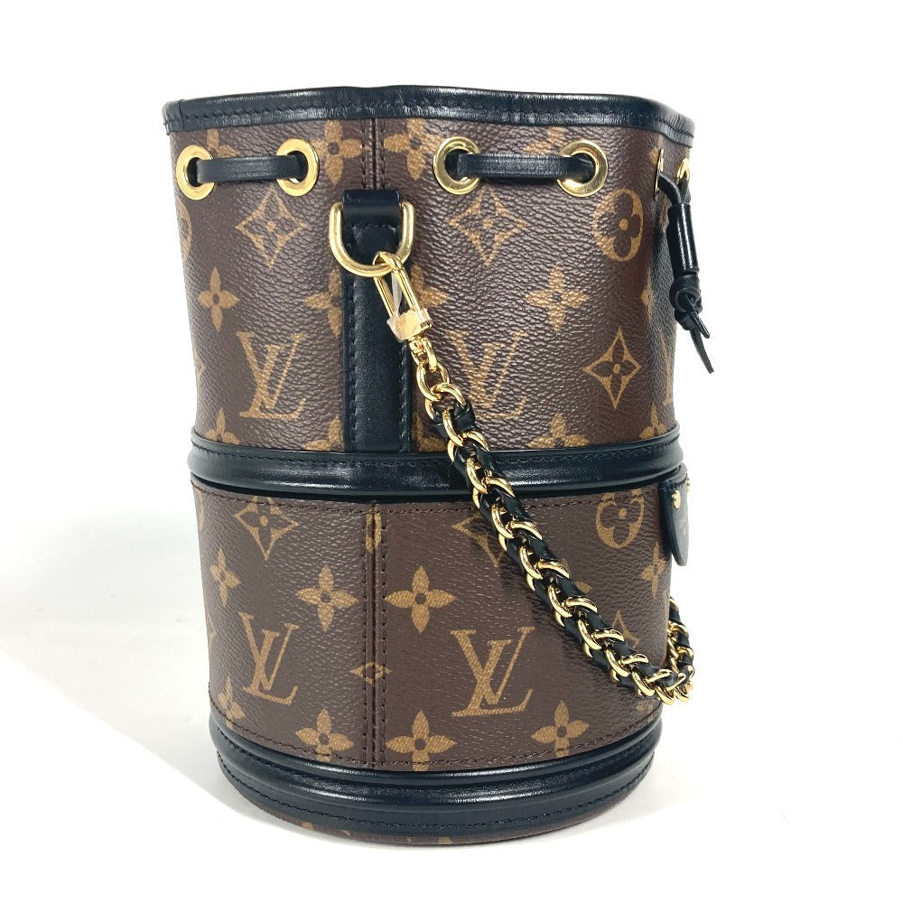 LOUIS VUITTON – Monogram Kanoe –