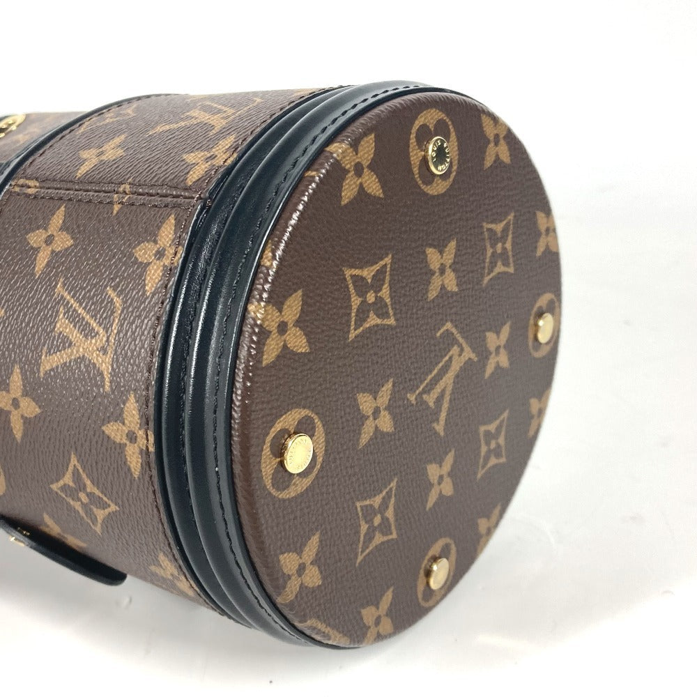 LOUIS VUITTON – Monogram Kanoe –