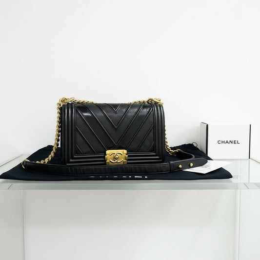 CHANEL – Black Chanel Boy Shoulder Bag