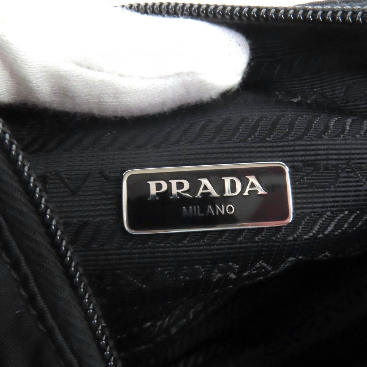 PRADA – Re-Edition 2000 Tessuto Nylon Shoulder Bag – Black