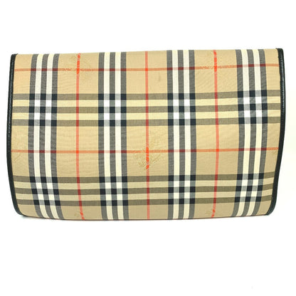 Burberry
Clutch logo 100% Authentic ✨Very Good Pre Owned Condition