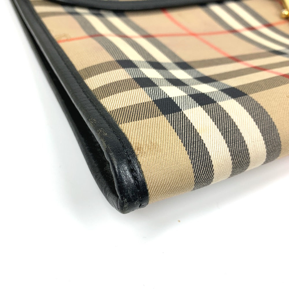 Burberry
Clutch logo 100% Authentic ✨Very Good Pre Owned Condition