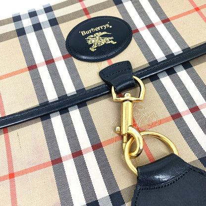 Burberry
Clutch logo 100% Authentic ✨Very Good Pre Owned Condition