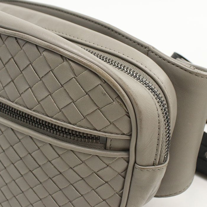 BOTTEGA VENETA – Belt Bag – Intrecciato Leather Body Bag – Model No. 520425 – Tomas Maier – Circa 2015 – Gray – 100% Authentic Pre - Owned - LLUXE.CA