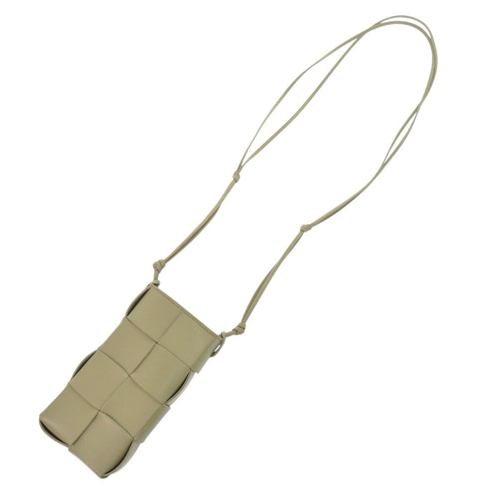 BOTTEGA VENETA – Cassette Phone Pouch – Model No. 7D1197LL5R15 – Designed in Italy – 100% Authentic Pre - Owne - LLUXE.CA
