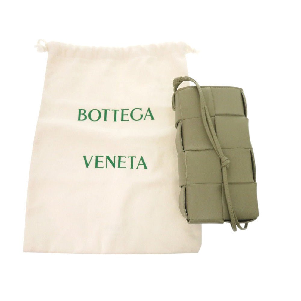 BOTTEGA VENETA – Cassette Phone Pouch – Model No. 7D1197LL5R15 – Designed in Italy – 100% Authentic Pre - Owne - LLUXE.CA