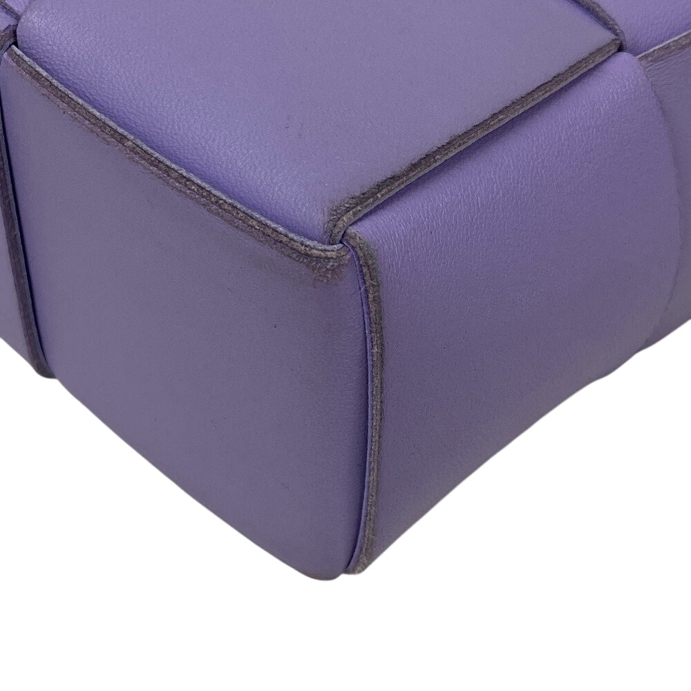 BOTTEGA VENETA – Maxi Intrecciato Cassette 2WAY Bag – Model No. Z0008901 – Designed by Daniel Lee – 2020s – 100% Authentic Pre - Owned - LLUXE.CA