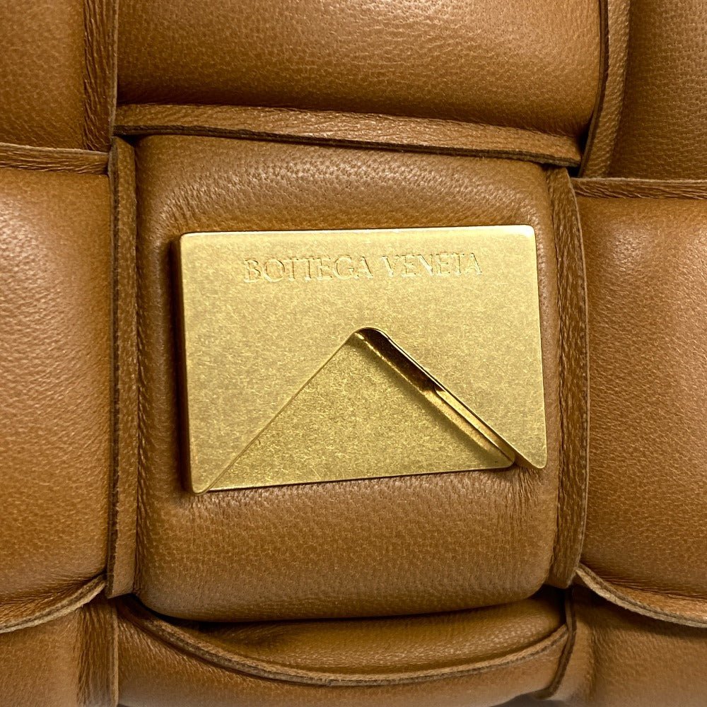 Bottega Veneta Padded Cassette Maxi Intrecciato item No. Z0009509 in Caramel Leather – Designed by Daniel Lee, 2019 Collection, Made in Italy – Pre - Owned, 100% Authentic (Genuine) - LLUXE.CA