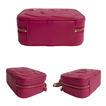 CHANEL Camera Bag in Fuchsia Lambskin with Gold - Tone COCO Mark – 27 Series – Circa 2019 – 100% Genuine & Authentic Pre - Owned Item No. 496a2039792 - LLUXE.CA