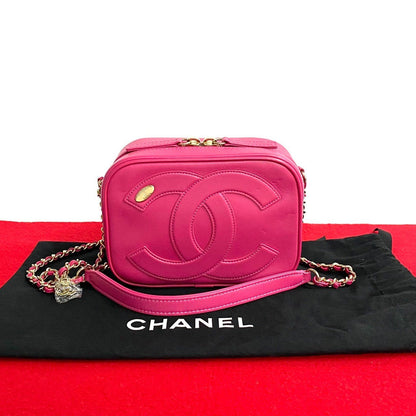 CHANEL Camera Bag in Fuchsia Lambskin with Gold - Tone COCO Mark – 27 Series – Circa 2019 – 100% Genuine & Authentic Pre - Owned Item No. 496a2039792 - LLUXE.CA