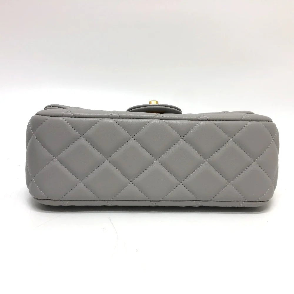 CHANEL – Shoulder Bag – Matrasse – Karl Lagerfeld – 2018 – 100% Authentic Pre - Owned Item No.: 3823 - 23389 - 1 - LLUXE.CA