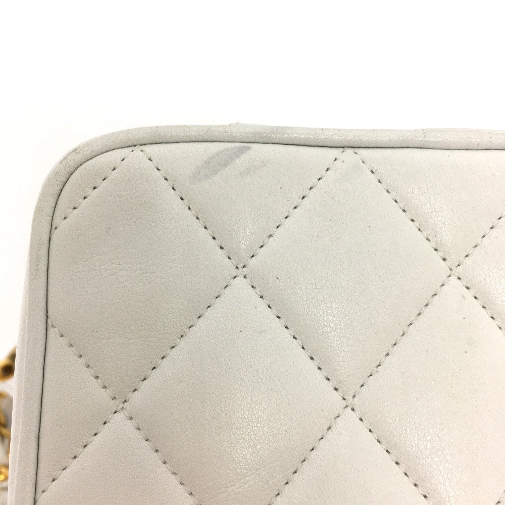 Chanel Vintage Matelassé CC COCO Mark Shoulder Bag in White Lambskin with Gold - Tone Hardware – Circa 1980s, Made in Italy – Pre - Owned, 100% Authentic (Genuine) Item No.: 3823 - 20964 - 13 - LLUXE.CA