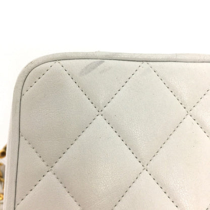 Chanel Vintage Matelassé CC COCO Mark Shoulder Bag in White Lambskin with Gold - Tone Hardware – Circa 1980s, Made in Italy – Pre - Owned, 100% Authentic (Genuine) Item No.: 3823 - 20964 - 13 - LLUXE.CA
