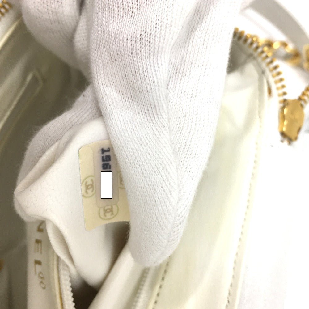 Chanel Vintage Matelassé CC COCO Mark Shoulder Bag in White Lambskin with Gold - Tone Hardware – Circa 1980s, Made in Italy – Pre - Owned, 100% Authentic (Genuine) Item No.: 3823 - 20964 - 13 - LLUXE.CA