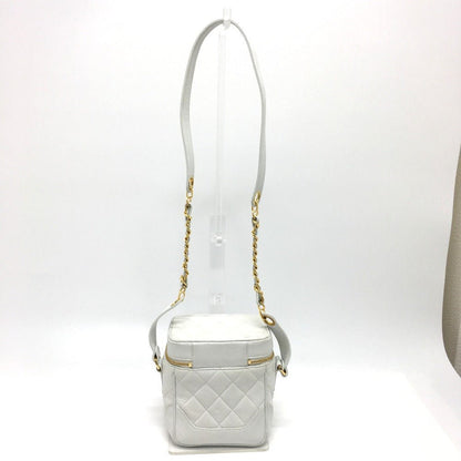 Chanel Vintage Matelassé CC COCO Mark Shoulder Bag in White Lambskin with Gold - Tone Hardware – Circa 1980s, Made in Italy – Pre - Owned, 100% Authentic (Genuine) Item No.: 3823 - 20964 - 13 - LLUXE.CA
