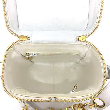 Chanel Vintage Matelassé CC COCO Mark Shoulder Bag in White Lambskin with Gold - Tone Hardware – Circa 1980s, Made in Italy – Pre - Owned, 100% Authentic (Genuine) Item No.: 3823 - 20964 - 13 - LLUXE.CA