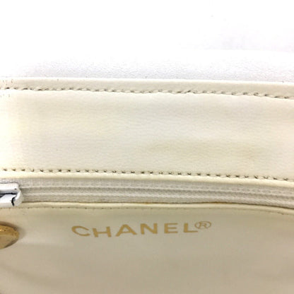 Chanel Vintage Matelassé CC COCO Mark Shoulder Bag in White Lambskin with Gold - Tone Hardware – Circa 1980s, Made in Italy – Pre - Owned, 100% Authentic (Genuine) Item No.: 3823 - 20964 - 13 - LLUXE.CA