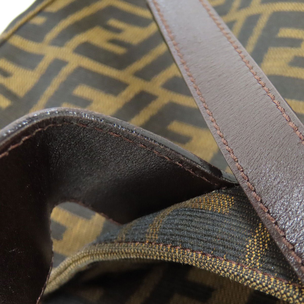 FENDI – Shoulder Bag – Zucca Pattern – Silvia Venturini Fendi – Early 2000s – 100% Authentic Pre - Owned Item No.75415002 - LLUXE.CA