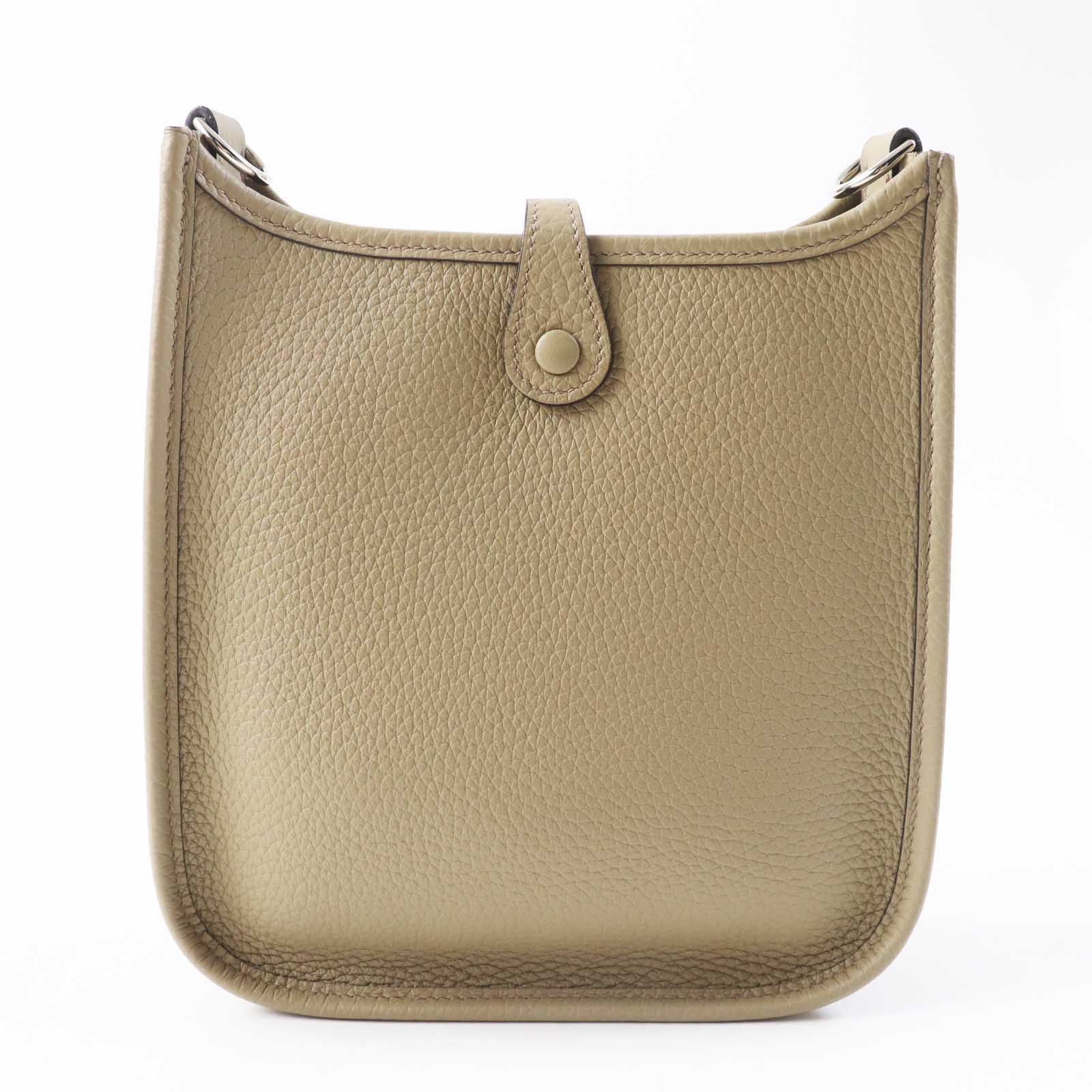 HERMÈS 00020777 Evelyne TPM Taurillon Clémence Leather – Pre - Owned, 100% Authentic Alpha (2020) – The Evelyne TPM’s compact, hands - free design is in high demand, aligning with today’s mini bag trend. Despite being pre - owned, it retains strong value - LLUXE.CA