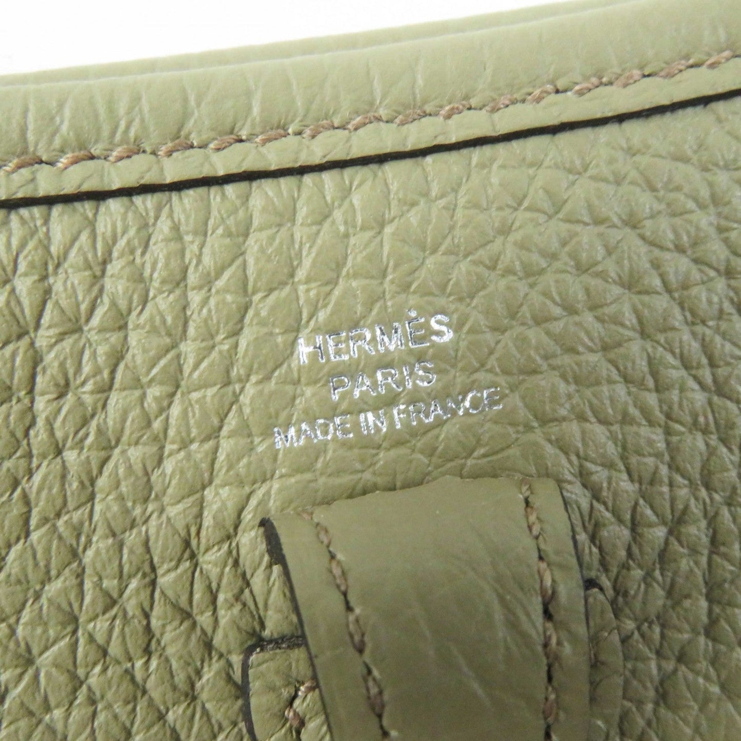 HERMÈS 00020777 Evelyne TPM Taurillon Clémence Leather – Pre - Owned, 100% Authentic Alpha (2020) – The Evelyne TPM’s compact, hands - free design is in high demand, aligning with today’s mini bag trend. Despite being pre - owned, it retains strong value - LLUXE.CA
