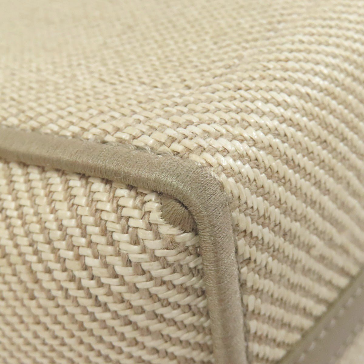 LOEWE – Font Tote Small – Item No. 75623002 – Jonathan Anderson – 2023 – Raffia, Jacquard Canvas – 100% Authentic Pre - Owned Item No. 75623002 - LLUXE.CA