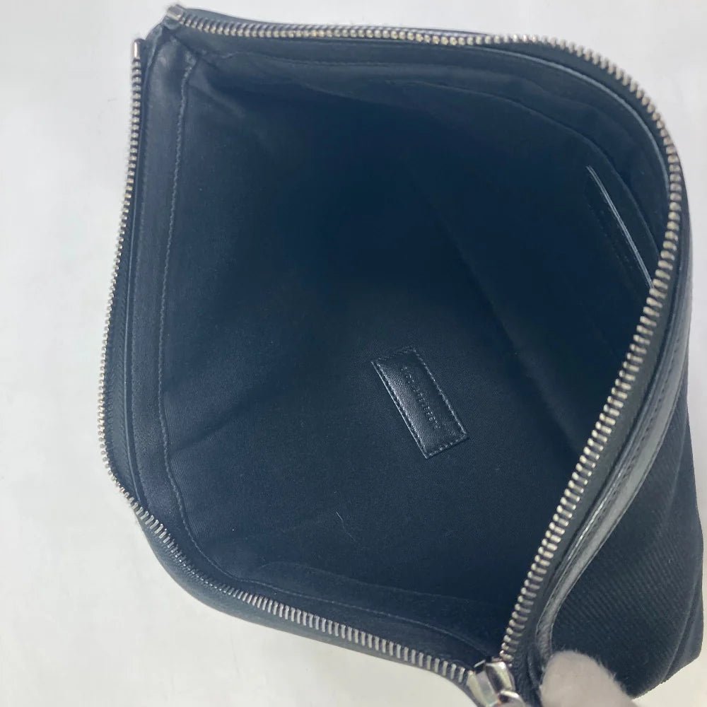 SAINT LAURENT PARIS – Clutch Bag – 581369 – Rive Gauche – Designed by Anthony Vaccarello – 2019 – 100% Authentic Pre - Owned Item No.: 115809 - 22216 - 9 - LLUXE.CA